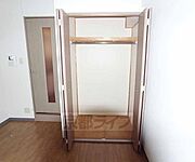 洋服の収納もバッチリです。