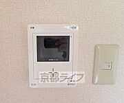 訪問者が室内から確認できます。