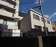 静かな住宅街です。
