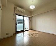 落ち着いた雰囲気のお部屋です