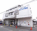 京都伏見しみず病院まで583m 丹波橋、伏見駅間。琵琶湖疎水が近くに通っており落ち着いた雰囲気です。