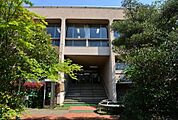 世田谷区立梅丘図書館まで1361m