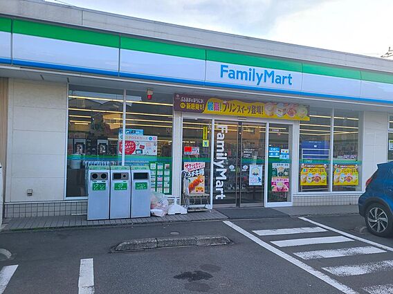 ファミリーマー...