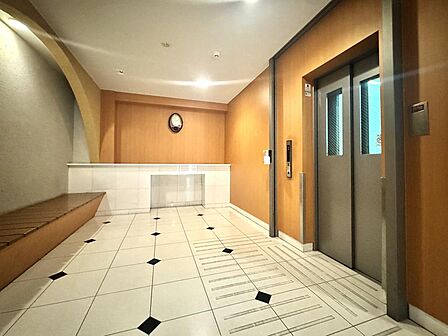 エレベーター完備。居住階までスムーズに上がることができます。