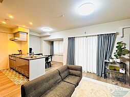 サンリヤン愛宕1丁目レジオン 3階3LDKのリビング/ダイニング