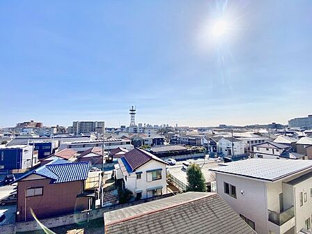 日差しを遮るものがないので、日当たり良好です♪
