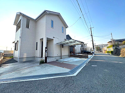 外観：小学校までは徒歩10分圏内！保育園や幼稚園、公園なども近く、これから子育て予定のご家族にもオススメの物件です。