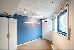 ラシクラス・カリビアンIV 102 地下1階1Kのリビング/ダイニング