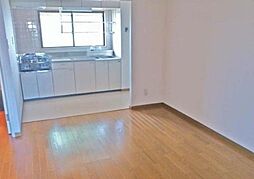 リベラルワタド 208 2階2LDKのリビング/ダイニング