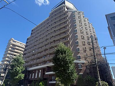 外観：大規模修繕中総戸数201戸の大規模マンション。大規模修繕工事中。
