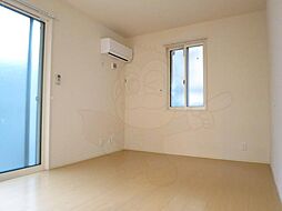 Tausend Clair 1階ワンルームのリビング/ダイニング