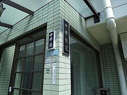 5 / 11