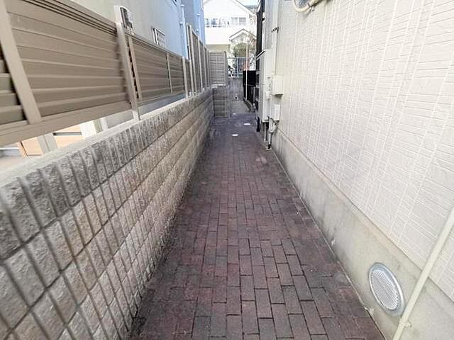 13 / 15
