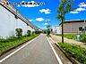 外観：前面道路