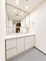 ※画像は実際の室内写真をもとに、現在の家具・調度品を削除しCG合成したもので、実際とは多少異なります。実際には現在ご使用の家具や家電などがあります。