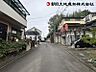 外観：前面道路含む現地写真