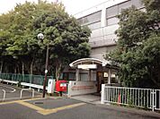 多摩モノレール 松が谷駅