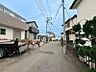 外観：車通りの少ない閑静な住宅街に位置しております。