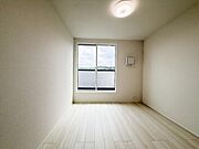たっぷりの陽光と心地よい風が舞い込む住まい。