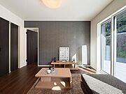 広いリビングダイニングがある新築一戸建ては、開放的で様々な楽しみ方ができます。