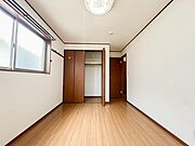 各部屋にクローゼット完備。ゆとりの収納で片付けも掃除もテキパキ完了。もちろん、子ども部屋にもクローゼットがあるので、早くから「自分で片付け」の習慣が身につけられます。