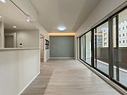 食事中の会話も、リビングでの寛ぎの時間も、やはり明るいお部屋が良いですよね。