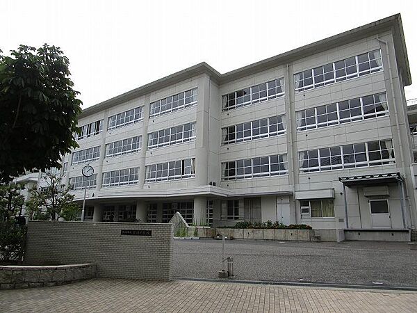 画像28:新潟市立宮浦中学校(603m)