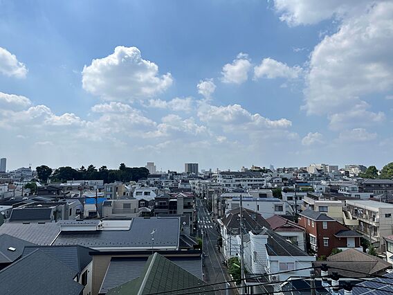 バルコニーから...