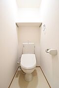 温水洗浄便座付きのトイレです。