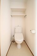 温水洗浄便座付きのトイレです。