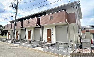外観：1・2階併用のメゾネット物件です♪