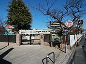 栗島幼稚園 徒歩5分。 350m