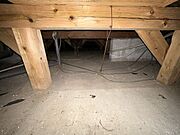 中古住宅の三大リスクである雨漏り、主要構造部分の欠陥や腐食、給排水管の漏水や故障を2年間保証します。その前提で床下まで確認の上でリフォームし、シロアリの被害調査と防除工事もおこないます。