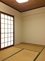 エレガント春山 206 2階1Kの寝室