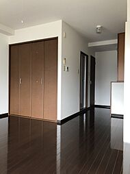 サンセリテヴェラ 302 3階ワンルームのリビング/ダイニング