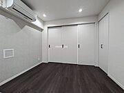 間仕切りを閉めた状態。