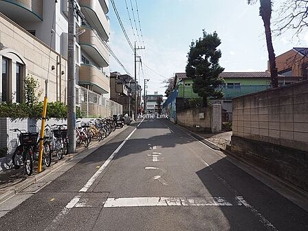 室内はリフォーム済みできれいなお部屋で新生活をスタートしていただけます。