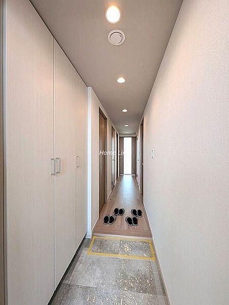 玄関を拡大表示