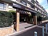 エントランス：マンション全体では平成26年に大規模修繕工事を実施済みです。