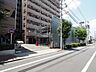 駐車場：駐車場出入口。