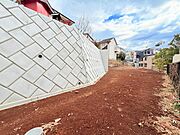 ●〇落ち着きある住宅街、一種低層住居専用地域内に位置しています。日当りを重視する方に是非〇● 