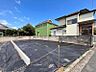 外観：●〇落ち着きある住宅街、一種低層住居専用地域内に位置しています。日当りを重視する方に是非〇●