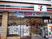 コンビニ セブンイレブン　杉並芦花公園店 269m