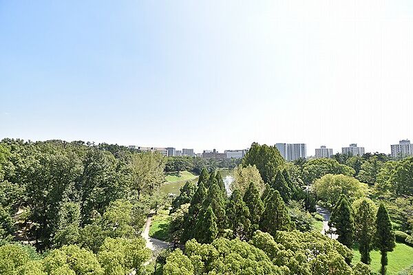 BrilliaCity千里津雲台