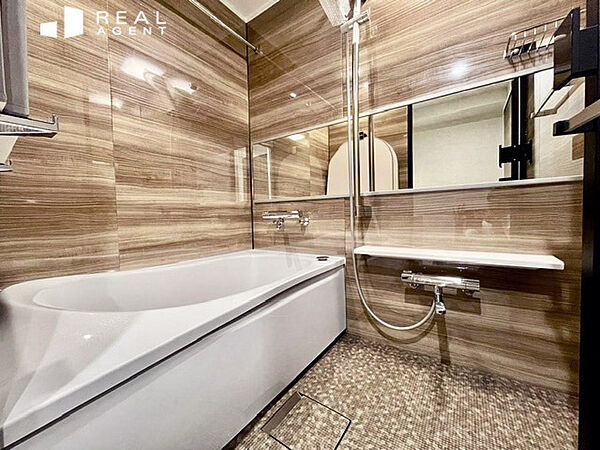 浴室を拡大表示