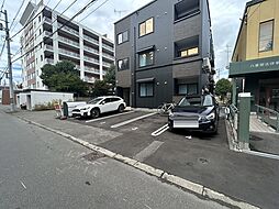 6 / 8