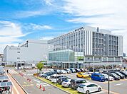 【厚木市立病院】990ｍ　大きな病院でとてもきれいです。病院前駐車場はとても広いです。