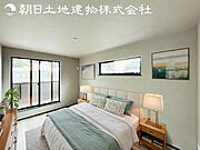 【寝室】道行く人の視線を気にせず暮らせる安心感。そして窓から見える空がさらなる解放感を演出します。※家具等はCG合成です。