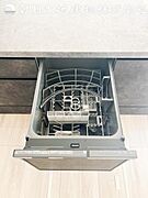 【ビルトイン食洗器】手洗いより楽以外に、手洗いでは難しい50度以上の高温できれいに洗えて更に除菌効果も。