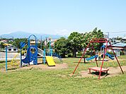 【大谷近隣公園】253ｍ　広い公園で駐車場もあります。滑り台、ブランコ、ターザン、他に遊具色々楽しめます。春は桜がキレイです。目の前が海老名のサービスエリアです。
